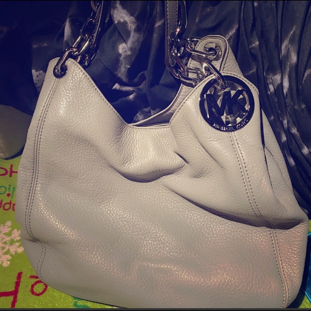 Michael Kors Lillie Chain leather hobo purse
